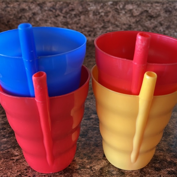 Set of 4 Sip A Cup Kids Cups - Picture 2 of 2